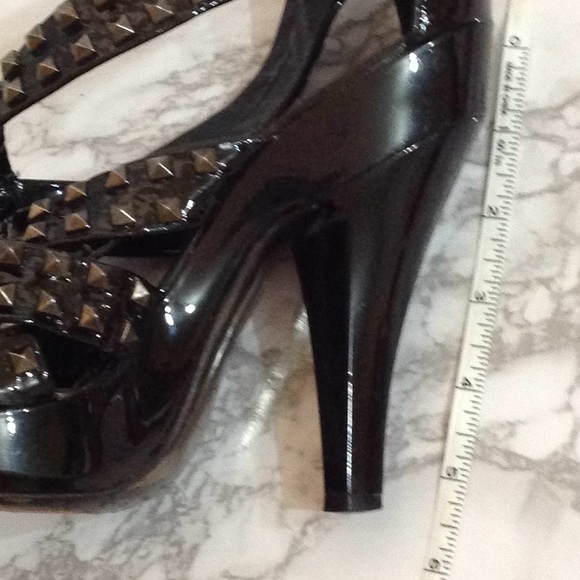 ⬇️PRICE DROP⬇️ Sexy👠💥Burberry Runway Heels💥 - Picture 8 of 8